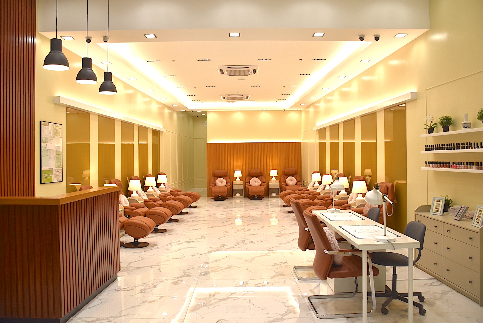 SM Seaside City Cebu Mich & Myl Nails